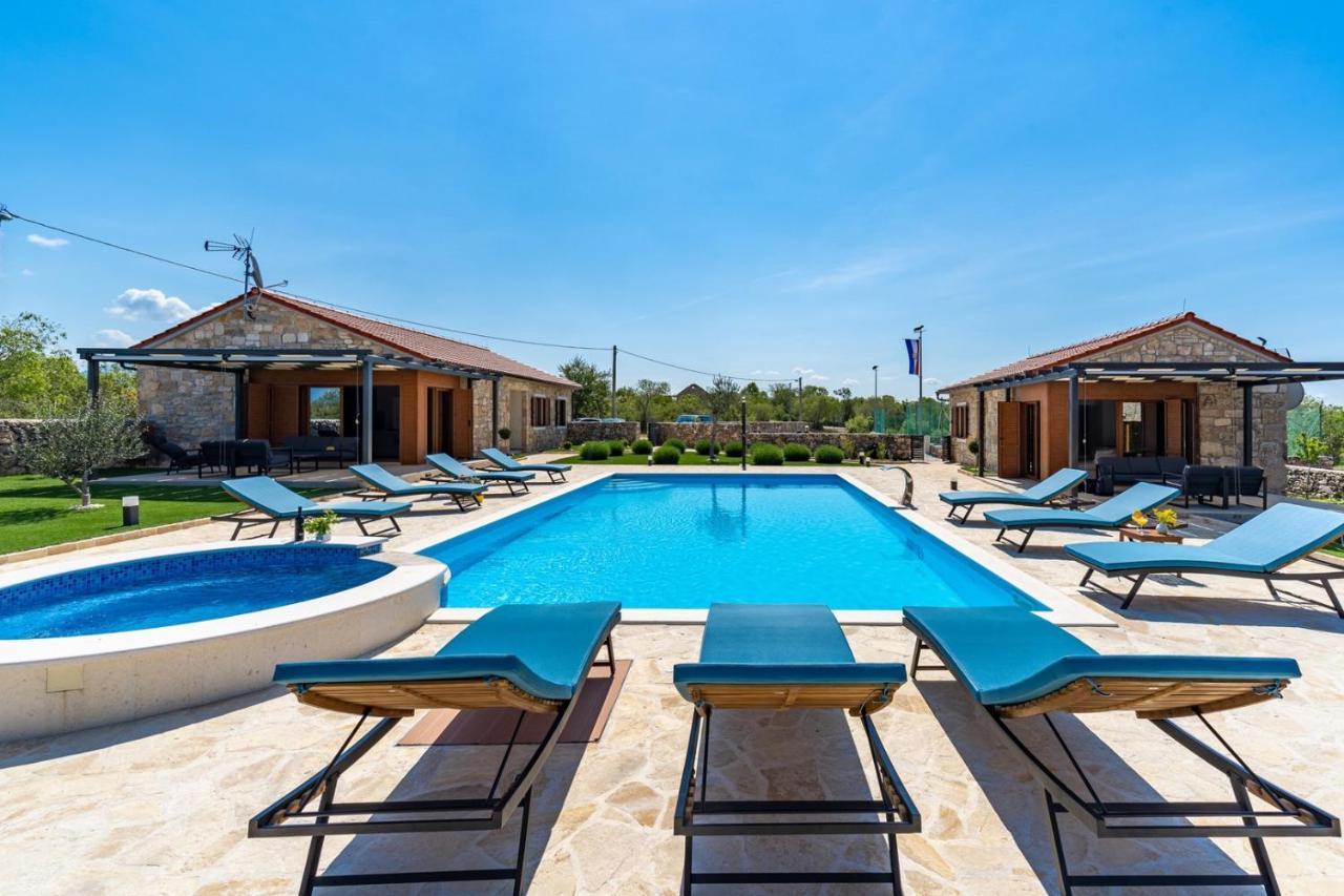 New! Promina Luxury Villa With 72Sqm Heated Pool, Jacuzzi, Infrared Sauna, Tennis Court, Media Room Bogatic Luaran gambar