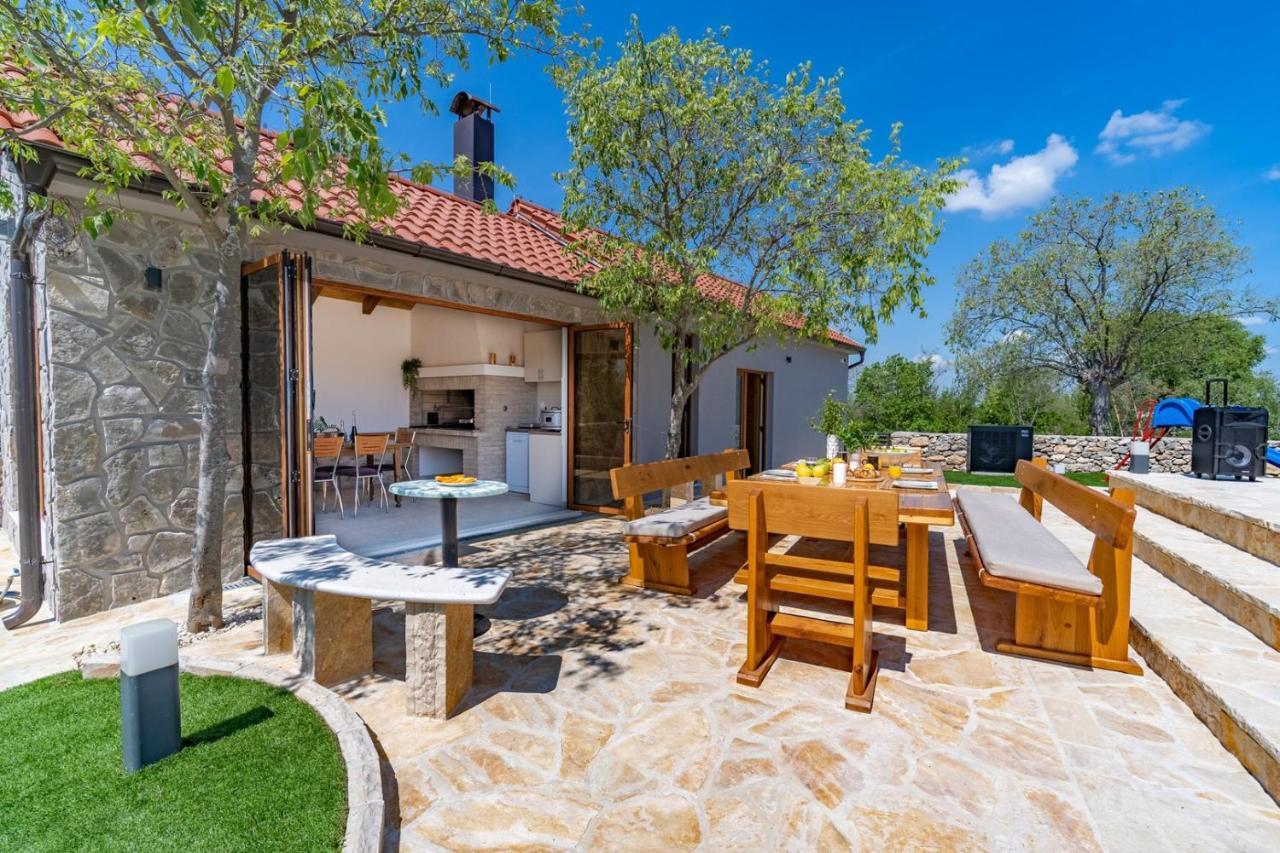 New! Promina Luxury Villa With 72Sqm Heated Pool, Jacuzzi, Infrared Sauna, Tennis Court, Media Room Bogatic Luaran gambar