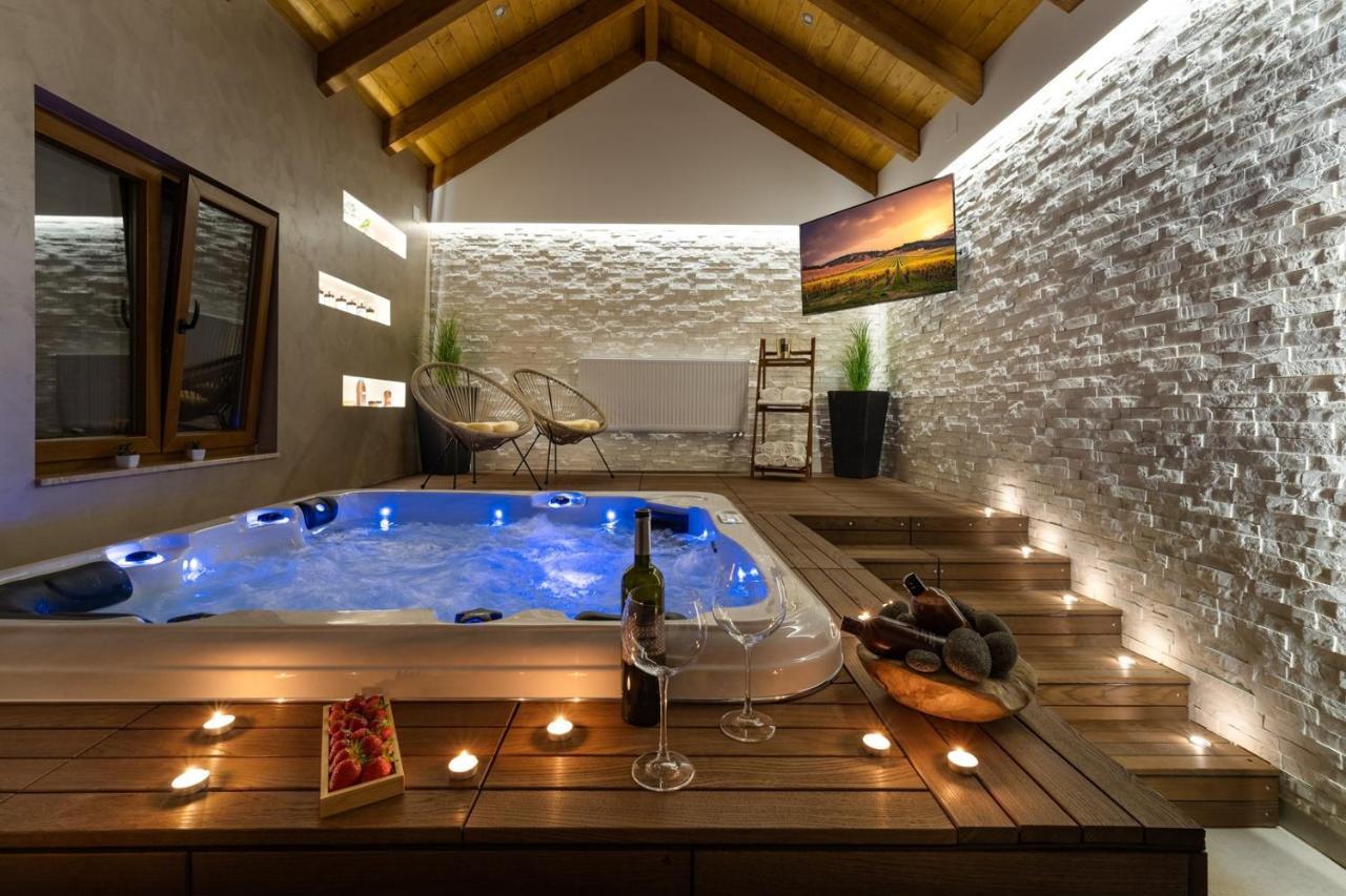 New! Promina Luxury Villa With 72Sqm Heated Pool, Jacuzzi, Infrared Sauna, Tennis Court, Media Room Bogatic Luaran gambar