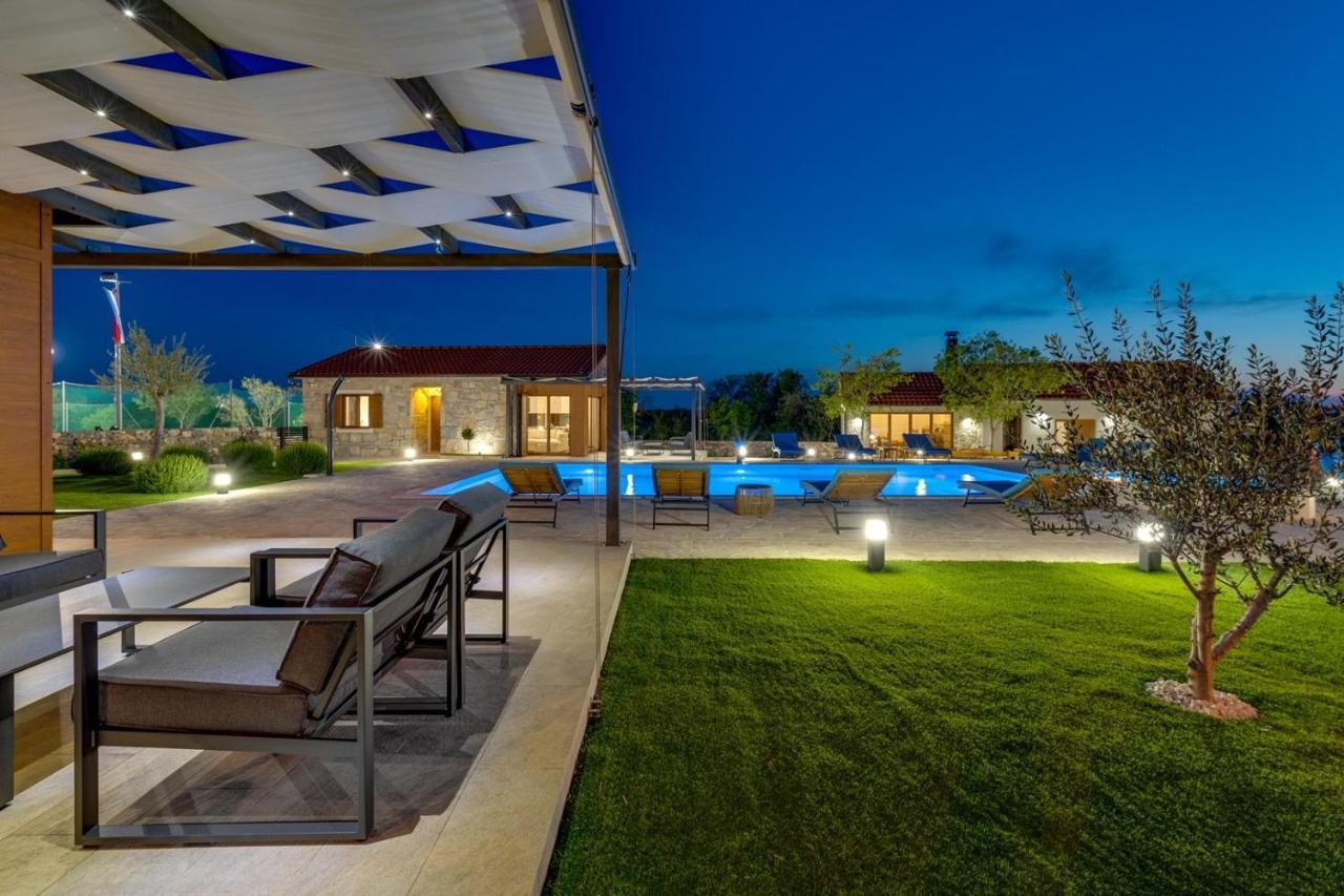 New! Promina Luxury Villa With 72Sqm Heated Pool, Jacuzzi, Infrared Sauna, Tennis Court, Media Room Bogatic Luaran gambar