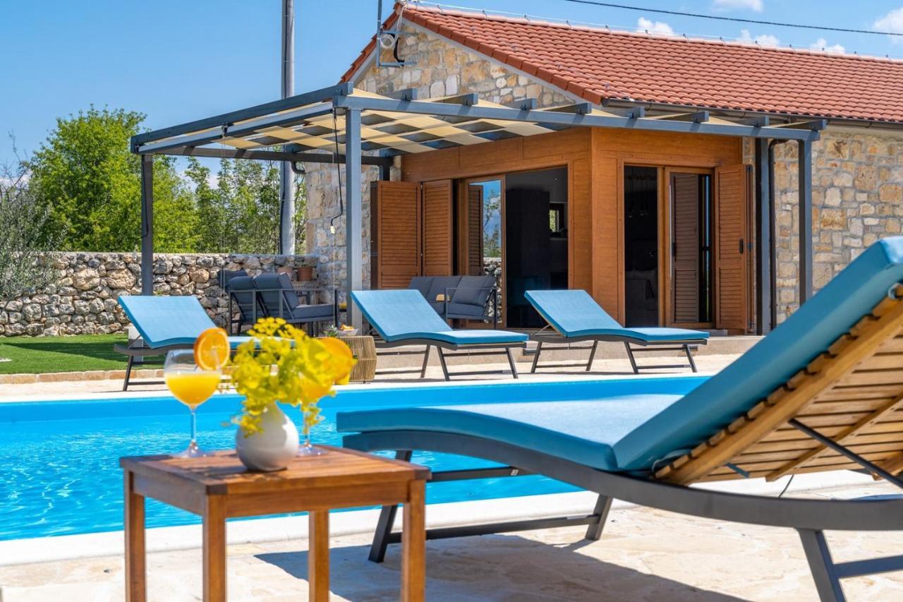 New! Promina Luxury Villa With 72Sqm Heated Pool, Jacuzzi, Infrared Sauna, Tennis Court, Media Room Bogatic Luaran gambar