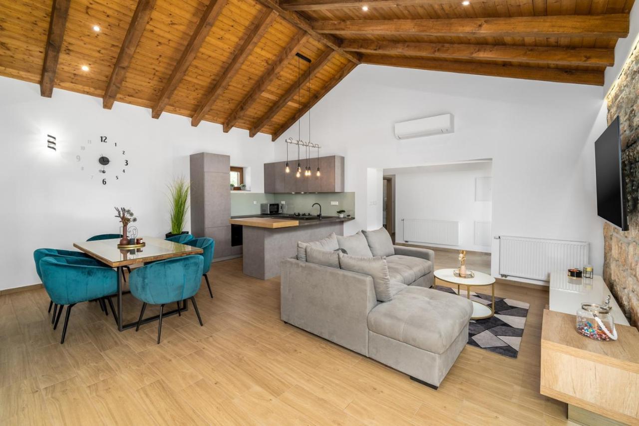 New! Promina Luxury Villa With 72Sqm Heated Pool, Jacuzzi, Infrared Sauna, Tennis Court, Media Room Bogatic Luaran gambar