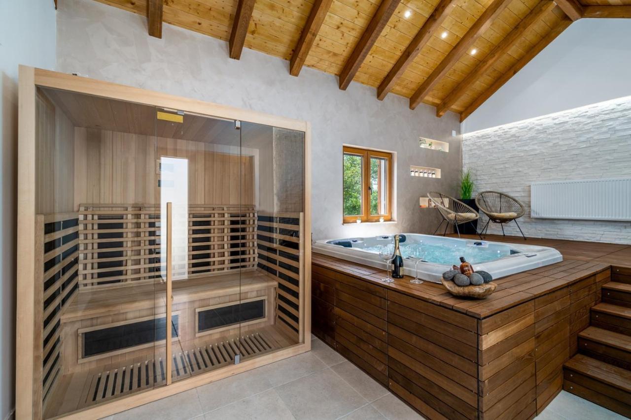 New! Promina Luxury Villa With 72Sqm Heated Pool, Jacuzzi, Infrared Sauna, Tennis Court, Media Room Bogatic Luaran gambar